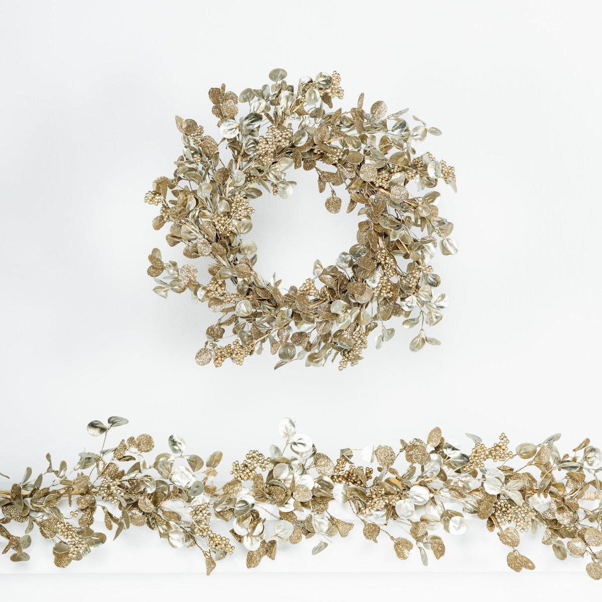 Champagne Euclyptus leaves & berry cluster wreath