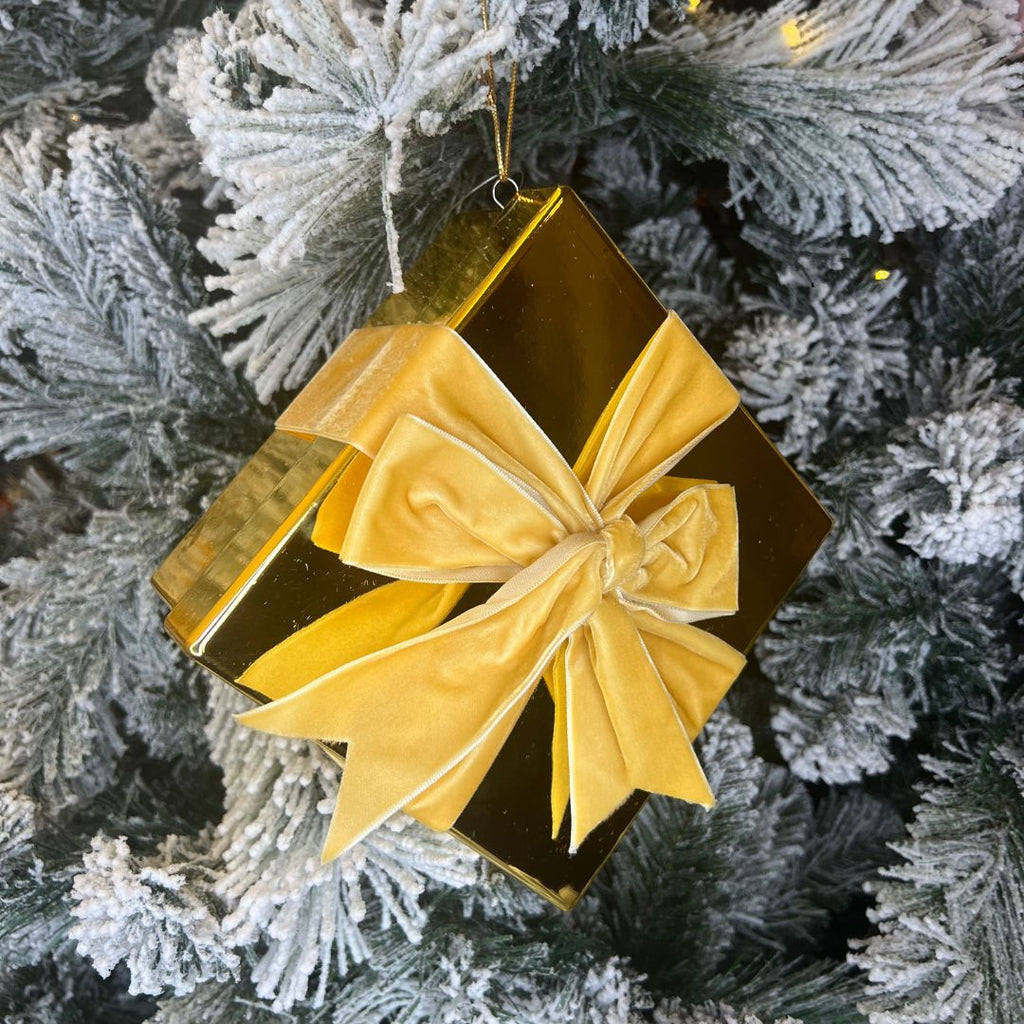 Matte Gift Box Ornament
