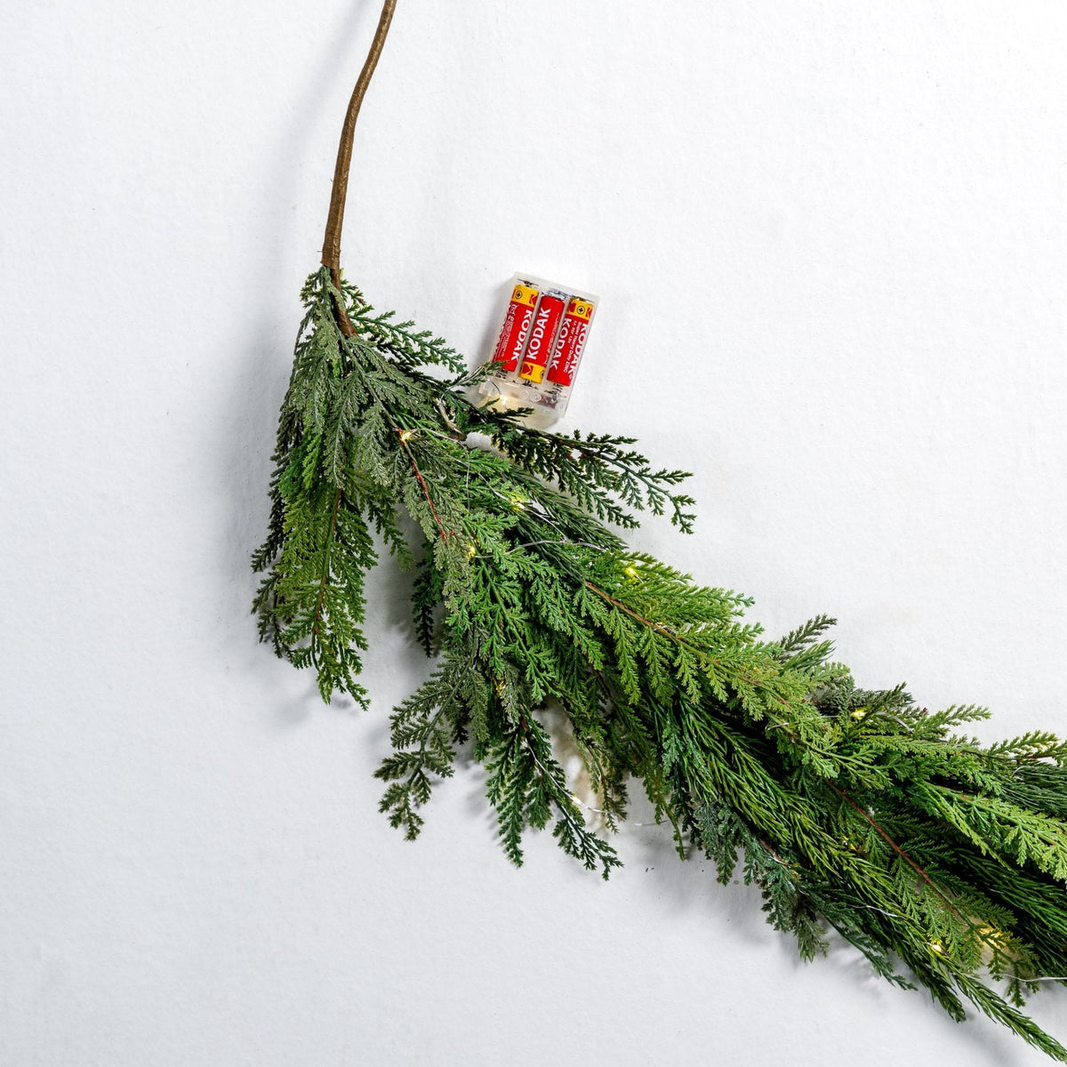 Natural Foliage Festive Garland - 5 ft