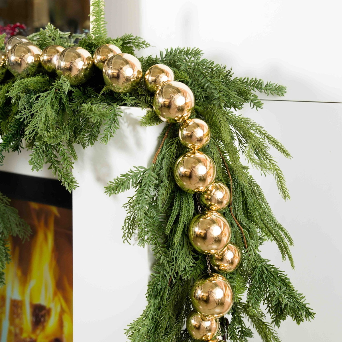 Shiny Ball Garland