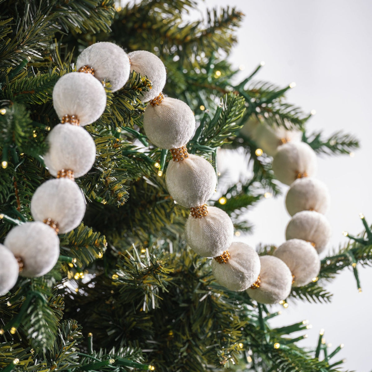 Velvet And Crystal Lace Ball Garland
